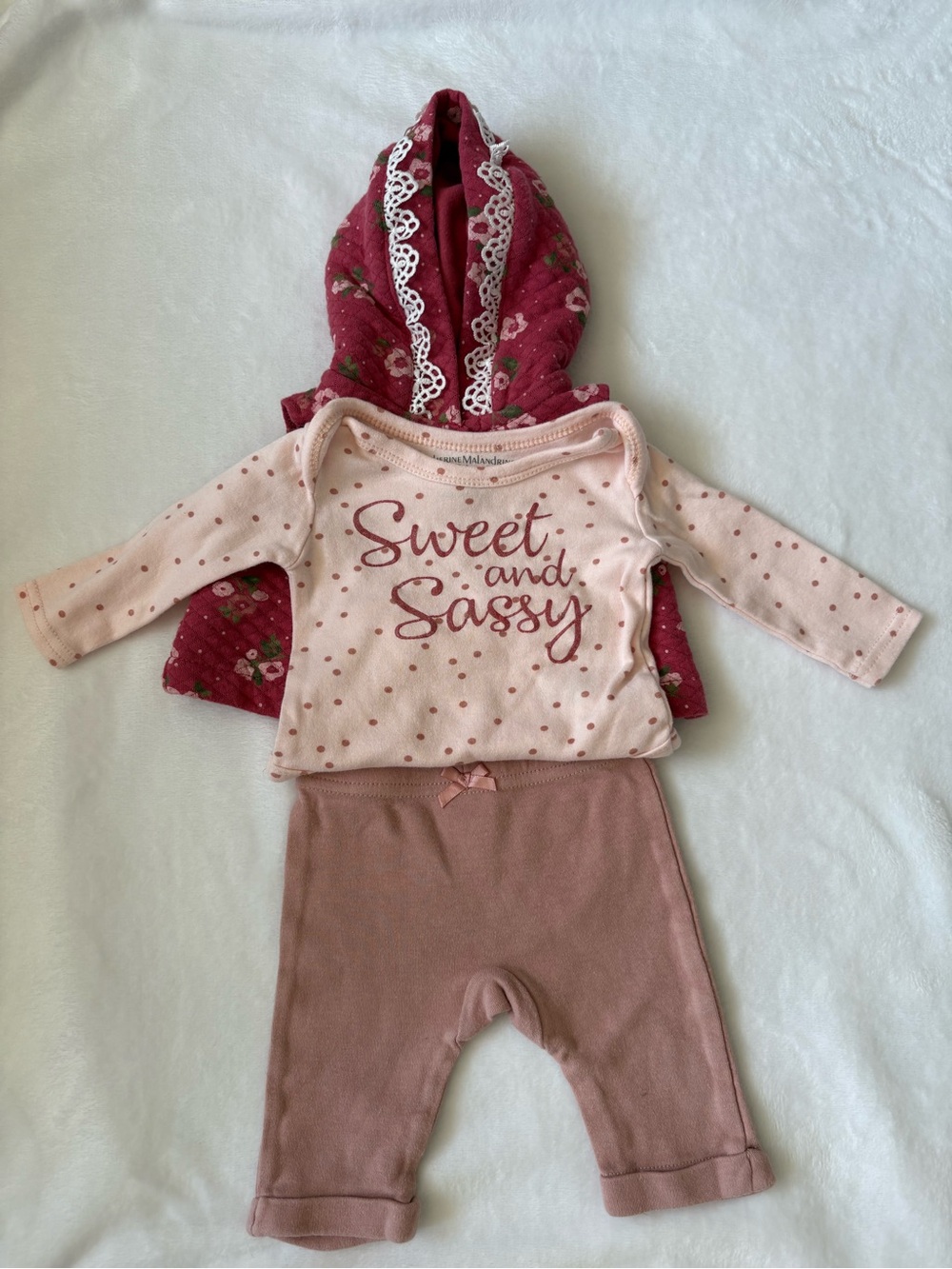 👶🏼 4/$20 0-3M Catherine Malandrino Polka Dot Outfit
